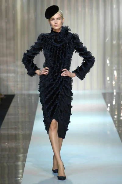 Look 28